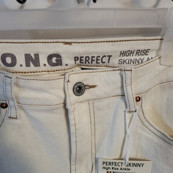 SOLD - Picture 5 of 8